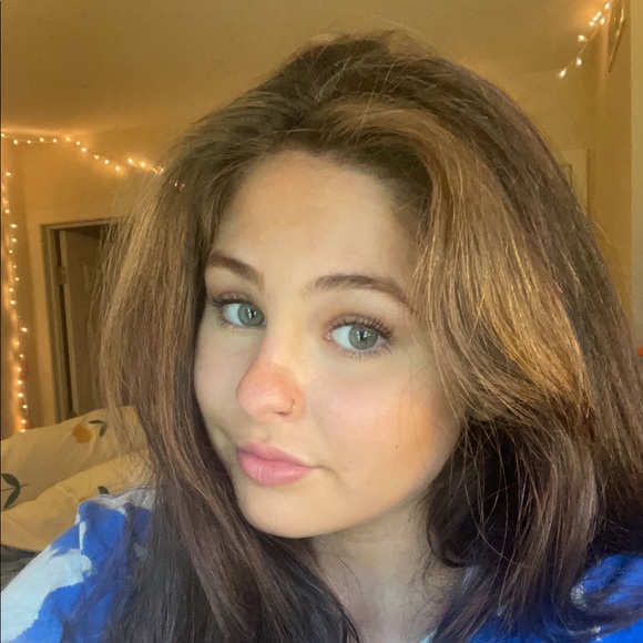 Meet your Posher, Dena - Picture 1 of 1